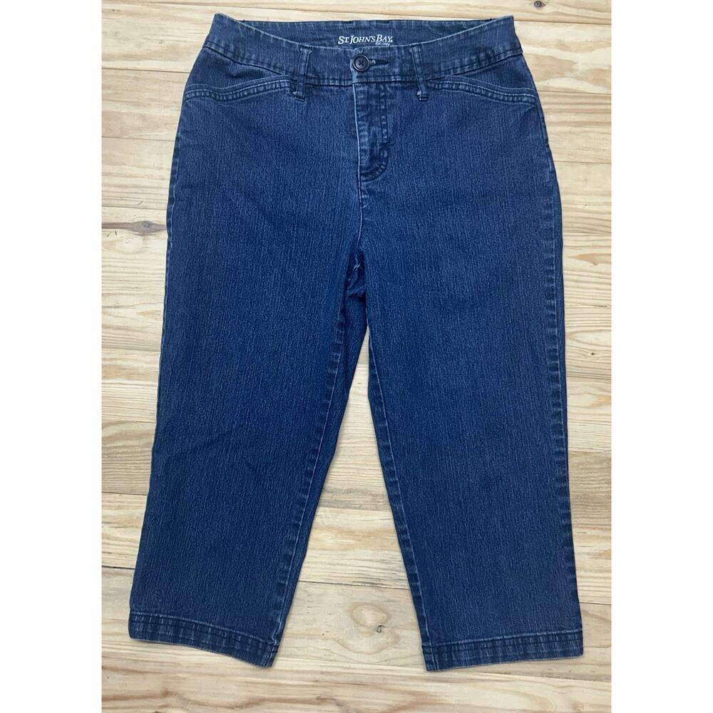 St. Johns Bay Womens High-Rise Blue Capri Jeans Size 4.